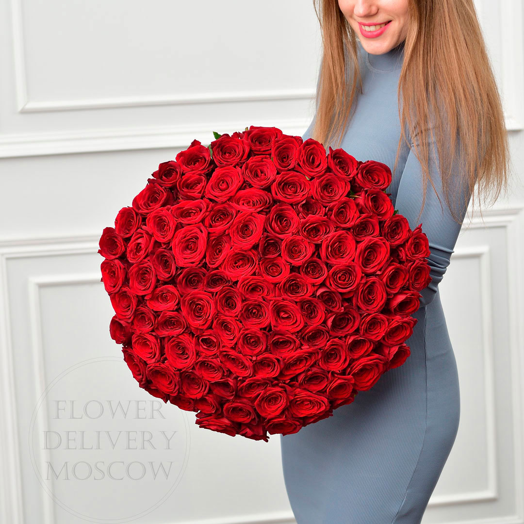 101 красная роза Ред Наоми фото