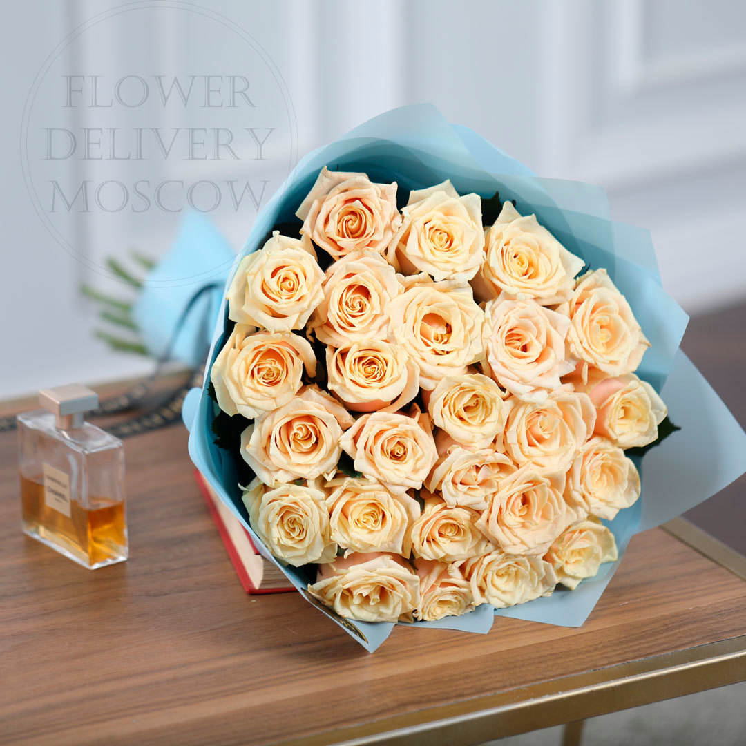 25 кремовых роз Талея фото